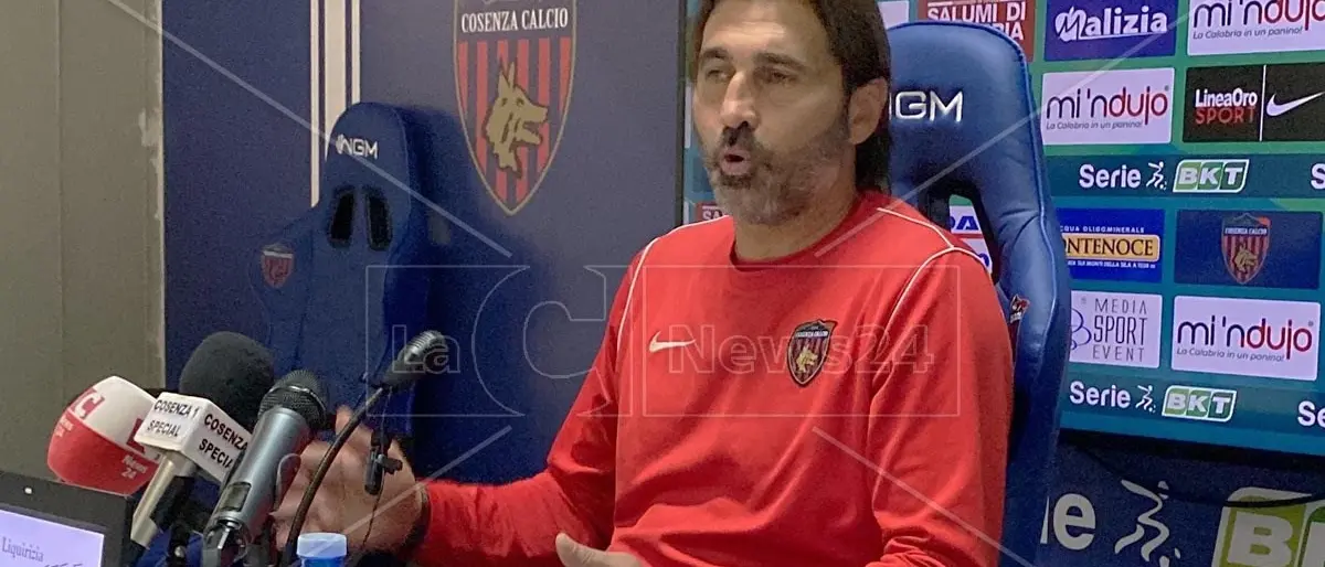 Cosenza - Palermo 1-1, Viali vede il bicchiere mezzo pieno: «Un punto contro un avversario di spessore»
