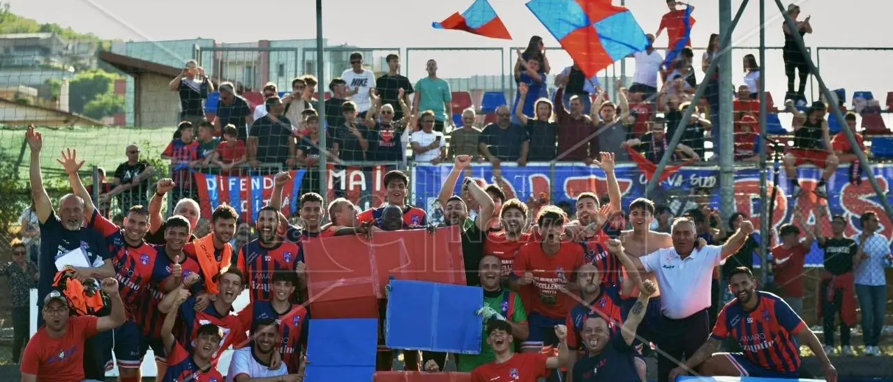 Dilettanti, Rossanese promossa in Eccellenza: scoppia la festa in casa bizantina