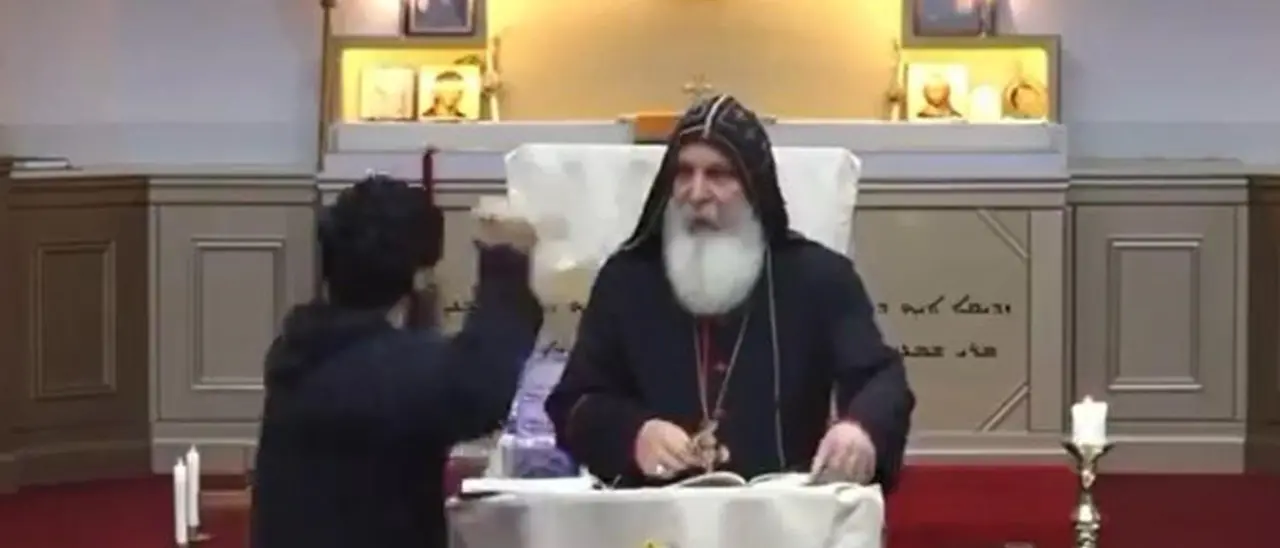 Sydney: vescovo accoltellato in chiesa mentre celebra la messa, feriti anche 3 fedeli