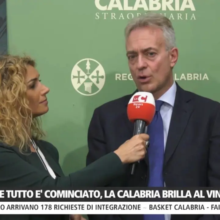 Dai microfoni di LaC l’assessore Gallo lancia la sfida: «Un consorzio regionale unico per i vini calabresi»