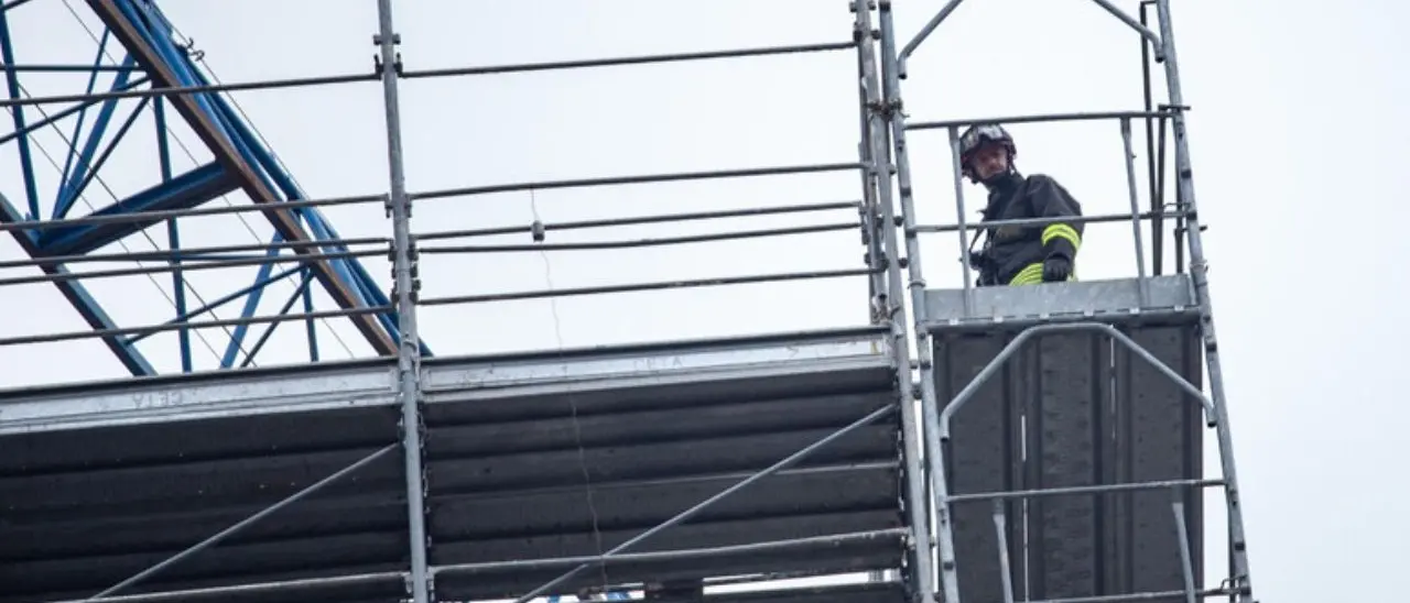 Incidente sul lavoro, cade da un edificio in ristrutturazione: muore un 55enne nel Mantovano
