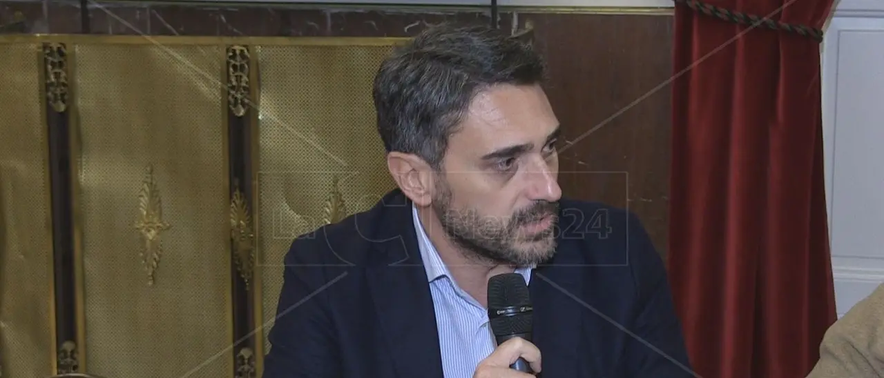 La campagna elettorale dà la sveglia (finalmente) al Pd regionale che si prepara a raccontare la Calabria che vorrebbe