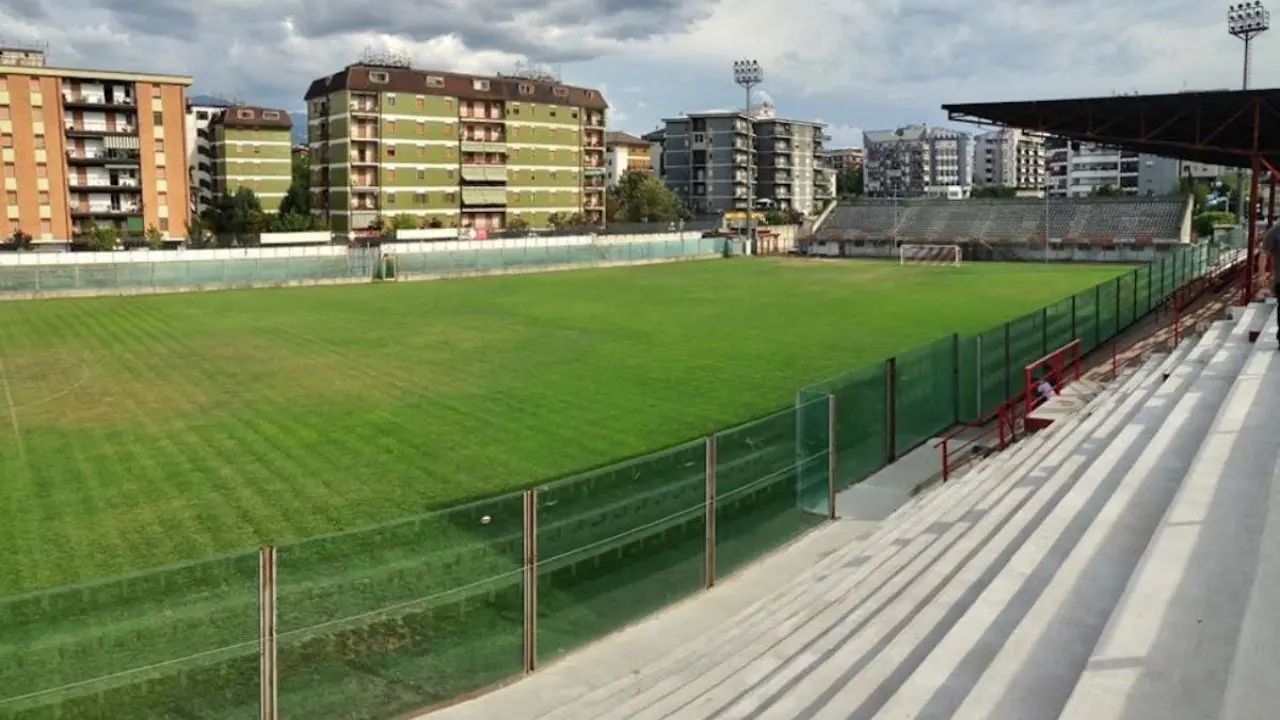 Rende, interrotta la concessione dello stadio Lorenzon: «Lunga serie di violazioni»