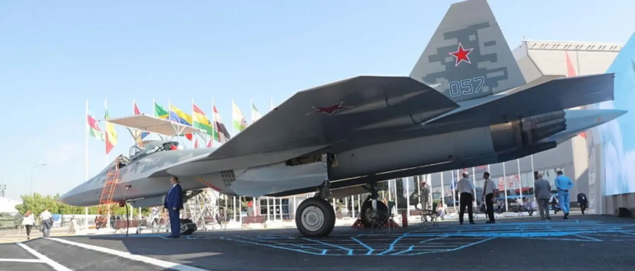 Iran: «Pronti a colpire i nemici di Israele con i jet supersonici russi»