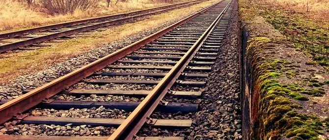 Anziano travolto e ucciso da un treno a Cosenza, indagato il macchinista