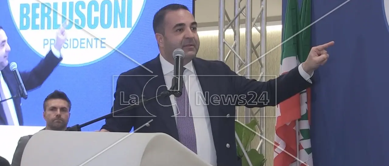 Cannizzaro, i voti ribelli che non ti aspetti: il deputato reggino di Forza Italia dice spesso No alla sua maggioranza