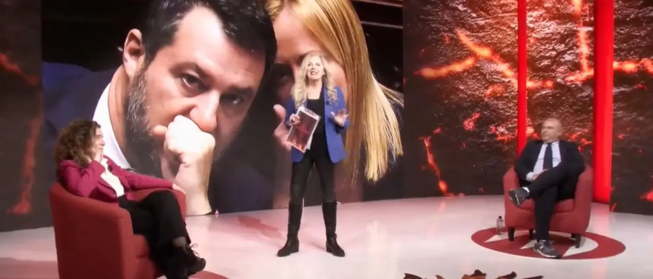 Perfidia, Meloni avanza e gli elettori arretrano. Lo scrittore Abbate: «Schlein sulla bandiera rossa ci ha messo un unicorno»