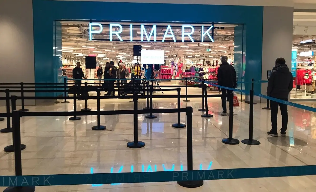 Primark sbarca in Calabria, ormai è ufficiale: la catena irlandese pronta ad aprire il suo primo negozio a Rende