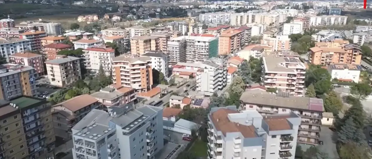 La via cosentina della droga spiegata da una donna: «Chi non ci sta viene picchiato o sparato»