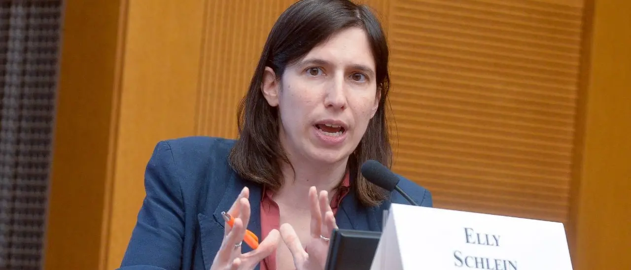 Europee, Schlein spegne l’incendio nel Pd: «Non ci sarà il mio nome nel simbolo, proposta troppo divisiva»