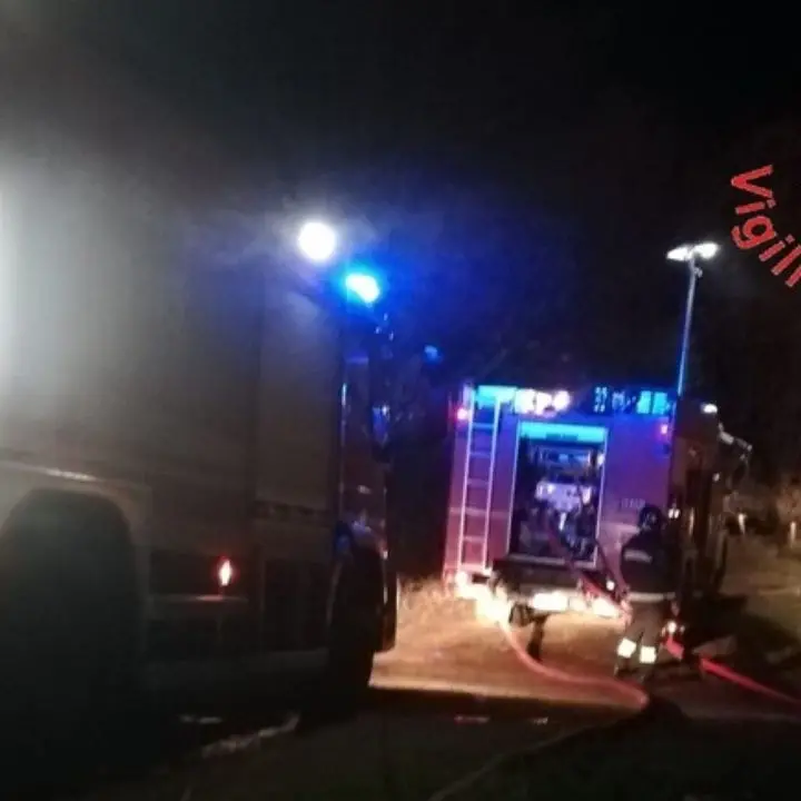 Ancora atti incendiari nella Sibaritide: in fiamme due auto a Cassano