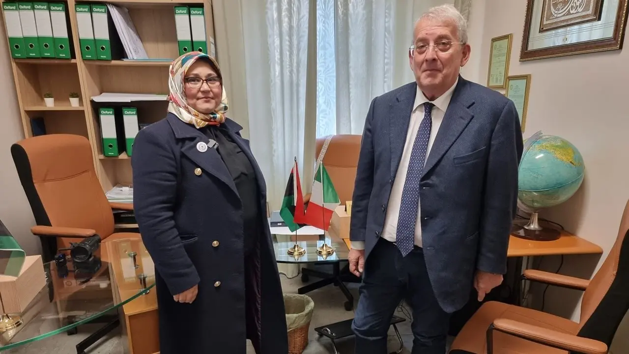 Ernesto Magorno in visita alla scuola libica di Roma: è la prima volta per un sindaco italiano