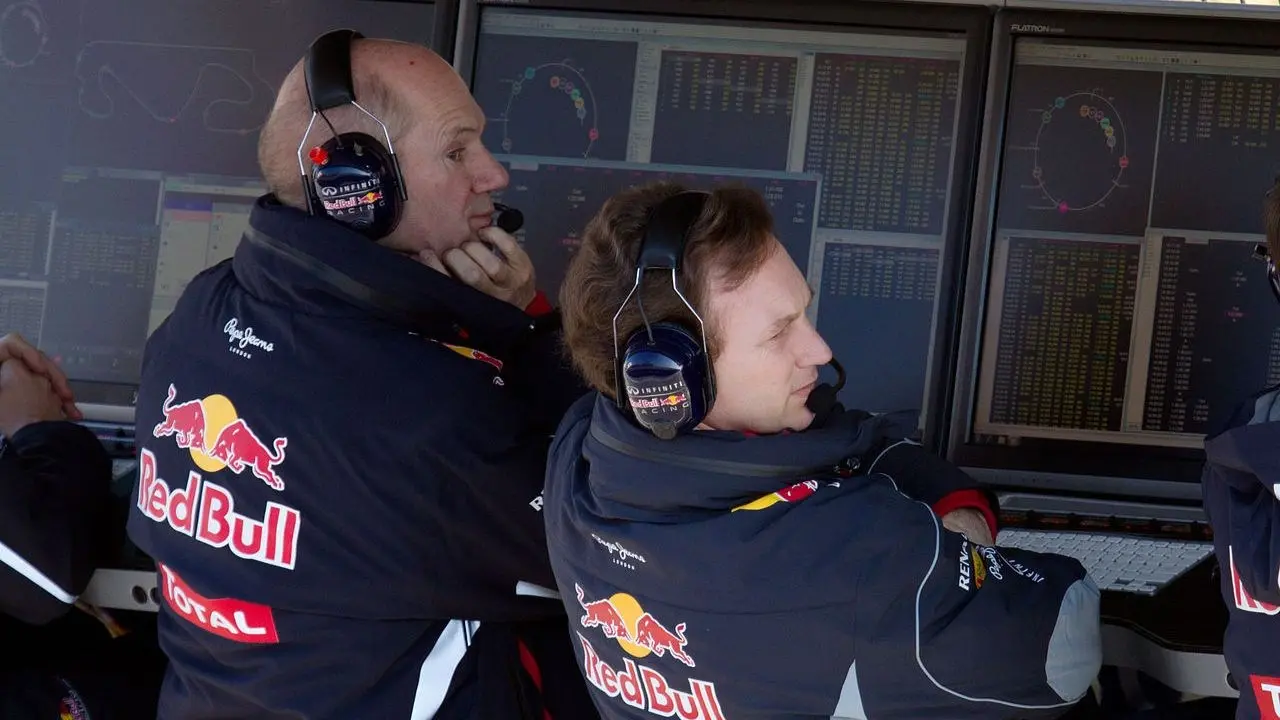 Formula uno, Adrian Newey pronto a lasciare la Red Bull a fine stagione: la Ferrari sogna