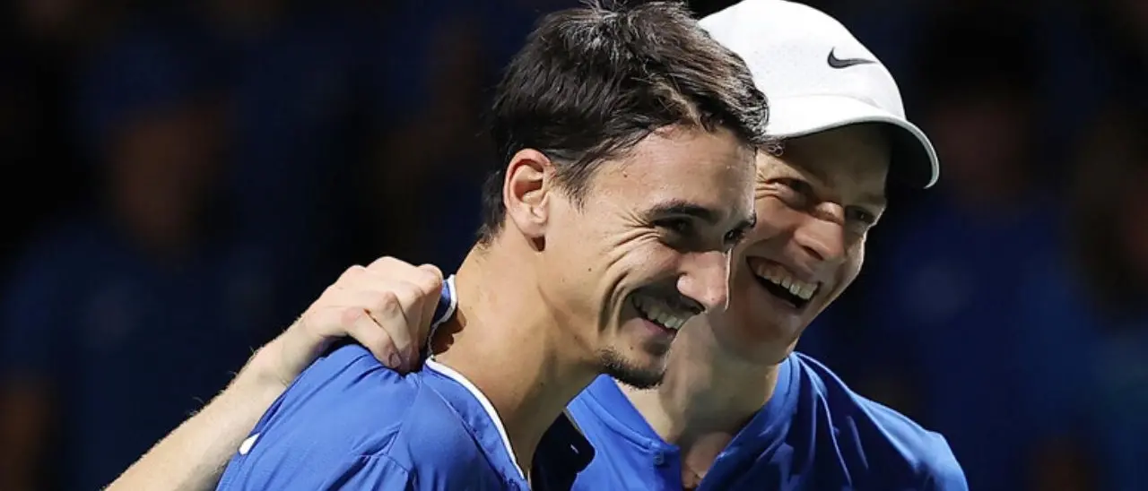 Sulla terra rossa di Madrid domani il derby tra Sinner e Sonego. Altri quattro azzurri qualificati per il secondo turno