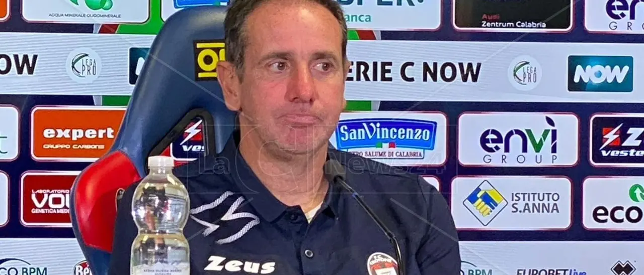 Il Crotone per l’ultima di campionato ad Avellino, Zauli: «Non sottovalutiamo la gara, saremo comunque competitivi»