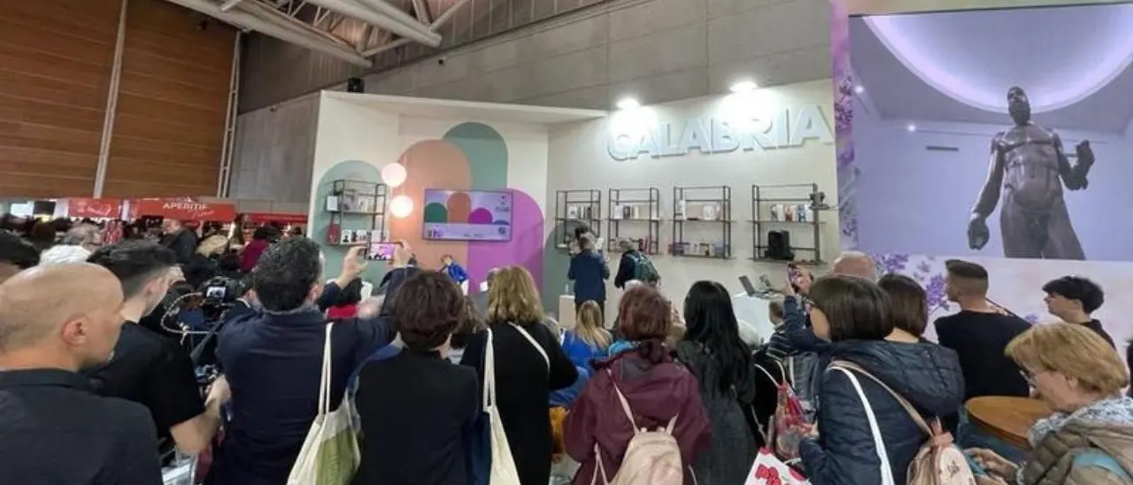 Salone Libro Torino, record per la Calabria: previsti 85 incontri. Occhiuto e Princi: «Vi aspettiamo numerosi»
