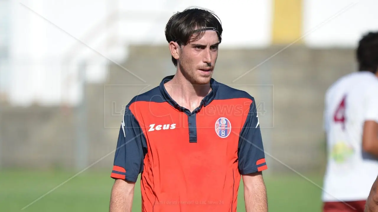 Promozione A nel segno di Valentino Azzinnaro: ha fatto gol a tutte le squadre del girone