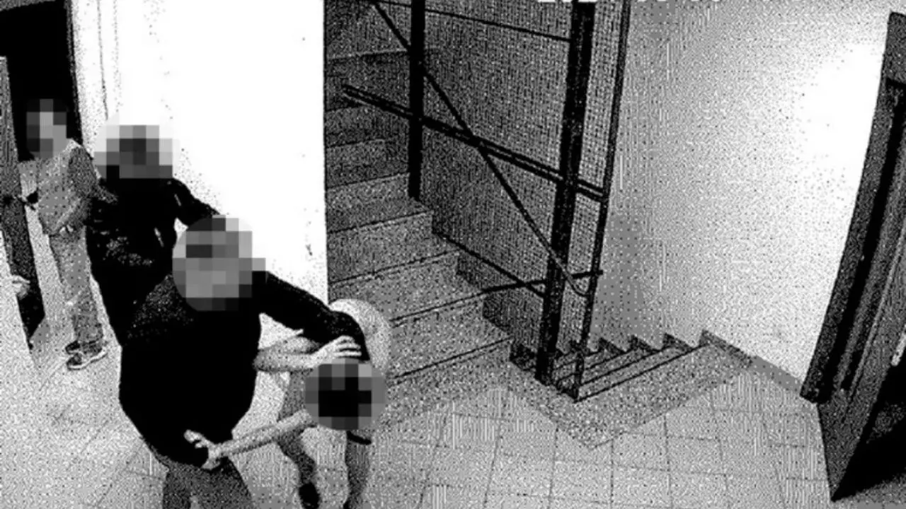 Torture al carcere minorile Beccaria, le immagini dei pestaggi riprese dalle telecamere interne