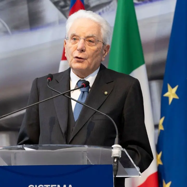 Mattarella in Calabria: «Il lavoro non è merce, è dignità». E poi: «Intelligenza artificiale rischio per la creatività umana» - VIDEO
