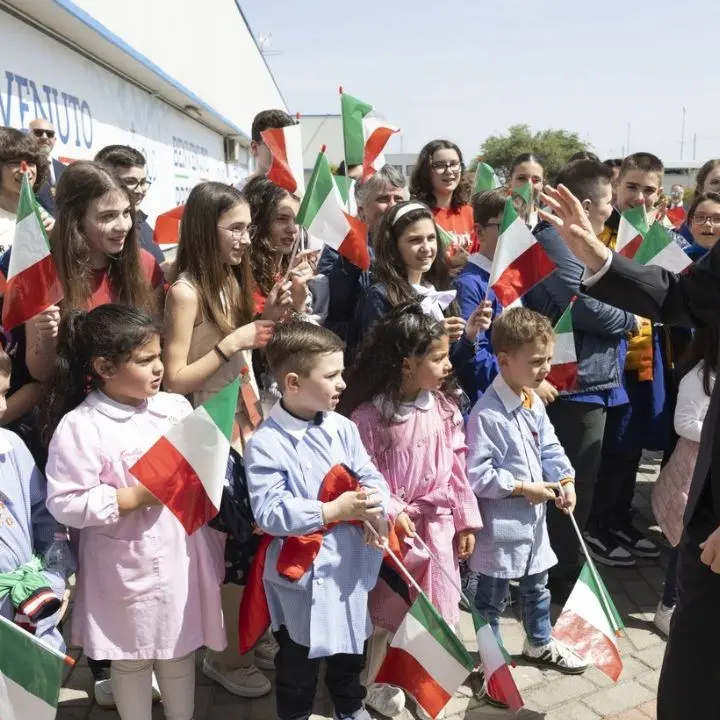 L’abbraccio della Calabria a Mattarella: «Un segnale importante, questo giorno lo porteremo nel cuore»