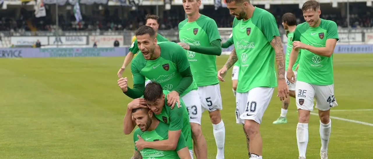 Cosenza, nelle ultime 5 partite andamento da Serie A: meglio dei Lupi solo il Como