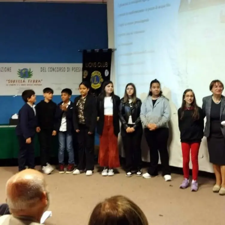 Concorso nazionale di poesia, primo premio per i piccoli studenti della scuola “Pascoli” di Reggio Calabria