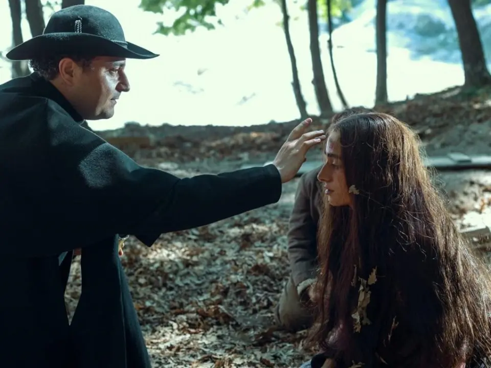 Briganti, il reggino Alessio Praticò che interpreta Don Orlando nella serie Netflix: «Erano accanto agli ultimi»
