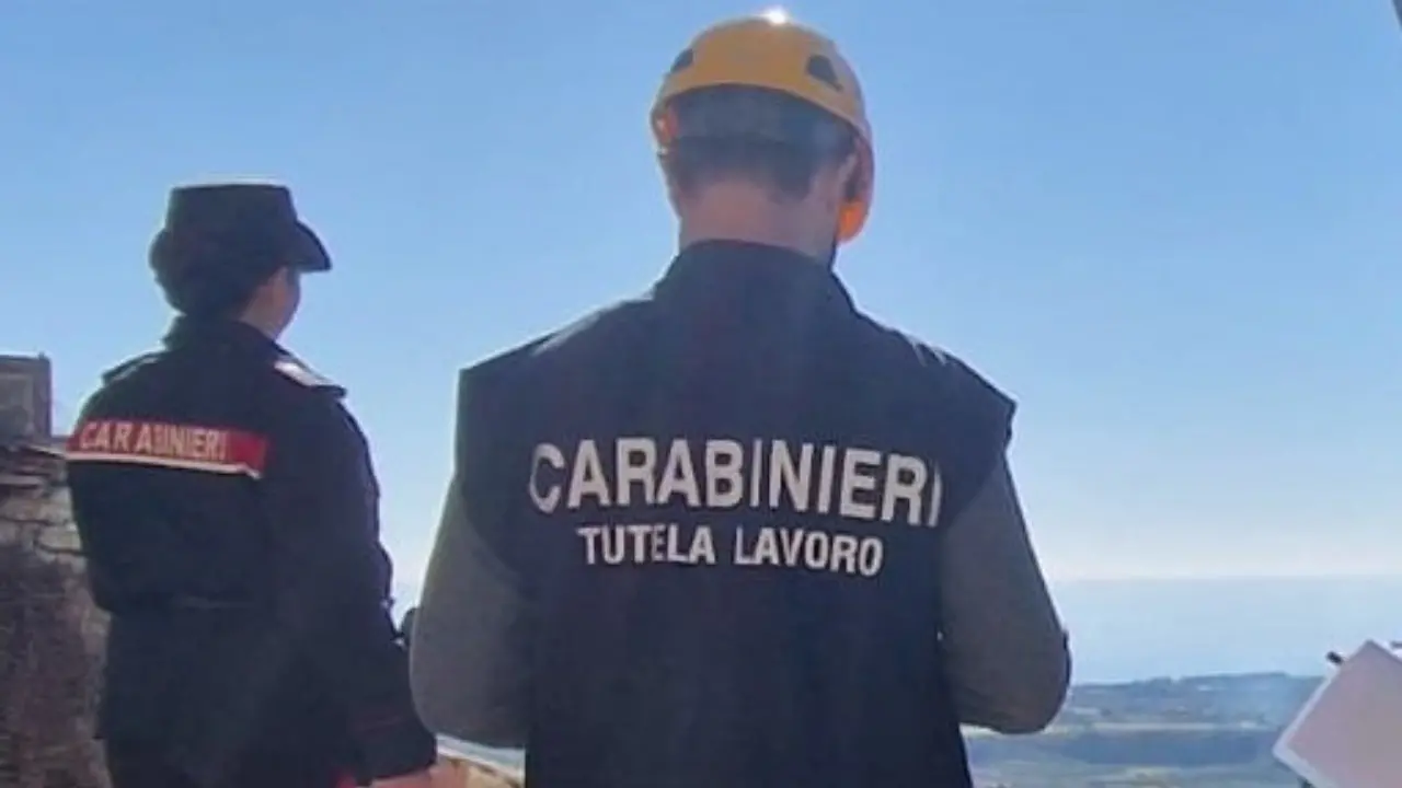 Controlli su lavoro in 11 aziende vibonesi, irregolarità in tutte: 7 denunce, 4 attività sospese, sanzioni per 50mila euro\n