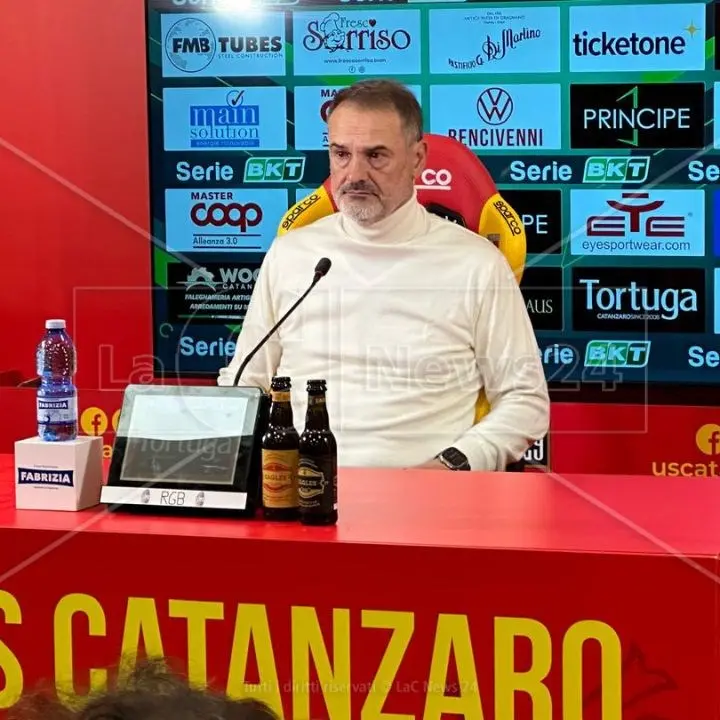 Ternana-Catanzaro 1 a 0, Vivarini: «Match complicato sin dall’inizio. Abbiamo accusato le gare ravvicinate»