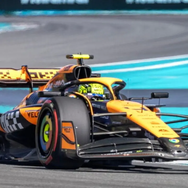 Formula uno, Norris vince a Miami davanti a Verstappen. Le Ferrari chiudono al terzo e quarto posto