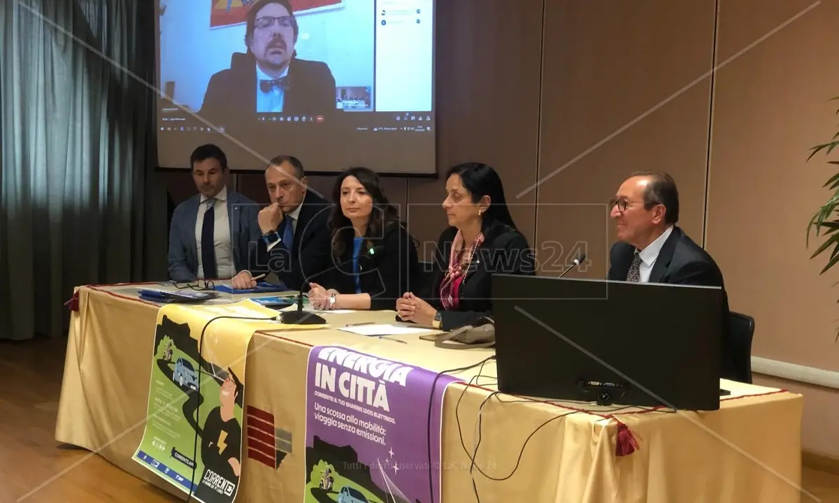 Una flotta di mezzi green per abbattere i costi della viabilità sulla tratta Cosenza-Unical