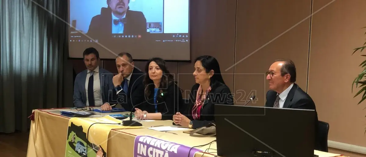 Una flotta di mezzi green per abbattere i costi della viabilità sulla tratta Cosenza-Unical