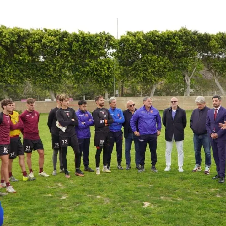 Verso la semifinale play off Vibonese - Lfa Reggio Calabria, gli amaranto incontrano il sindaco Falcomatà