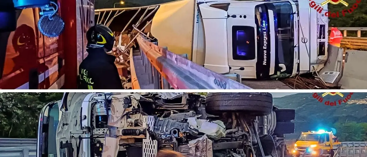 Incidente sull’A2 nel Cosentino, camion impatta contro le barriere stradali e si ribalta: ferito l’autista