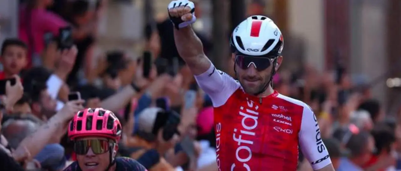 Giro d’Italia, la fuga va in porto: Thomas vince a Lucca. Pogacar resta in maglia rosa