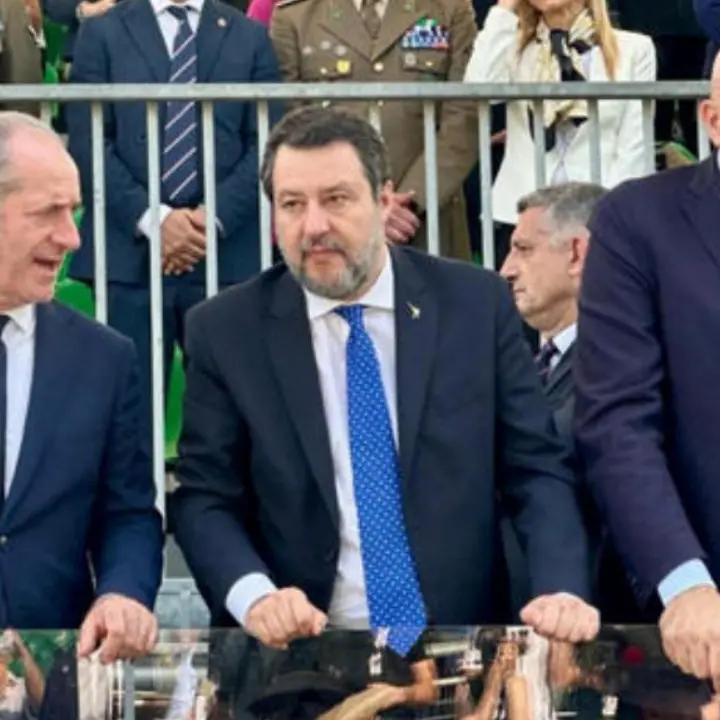 Salvini: «Pronto un progetto di legge per reintrodurre la leva obbligatoria». La replica di Crosetto: «Non per le forze armate»