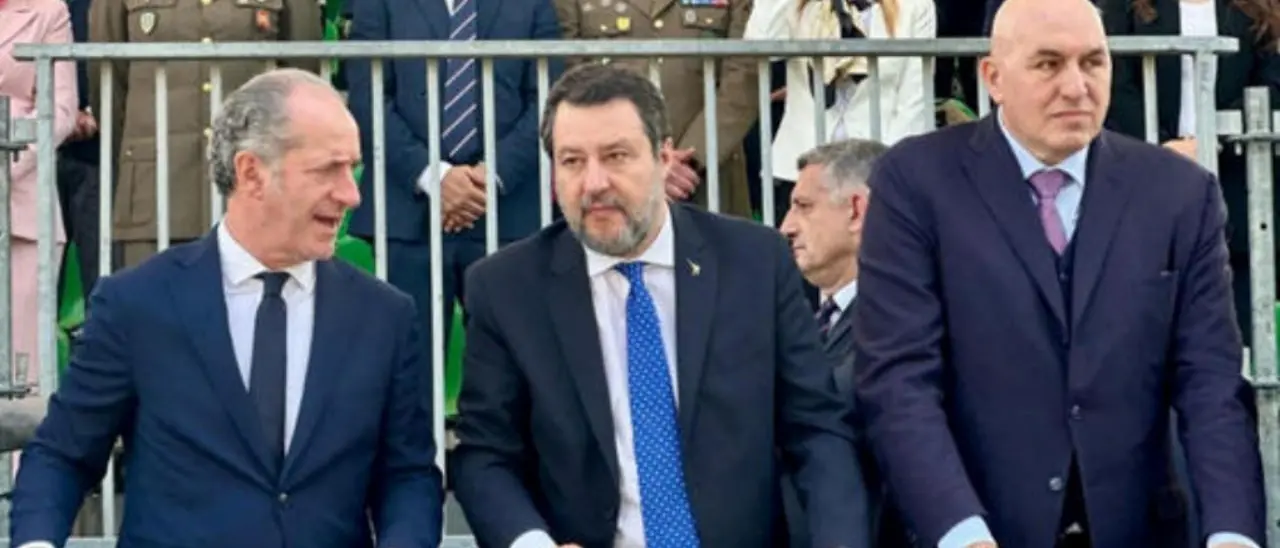 Salvini: «Pronto un progetto di legge per reintrodurre la leva obbligatoria». La replica di Crosetto: «Non per le forze armate»