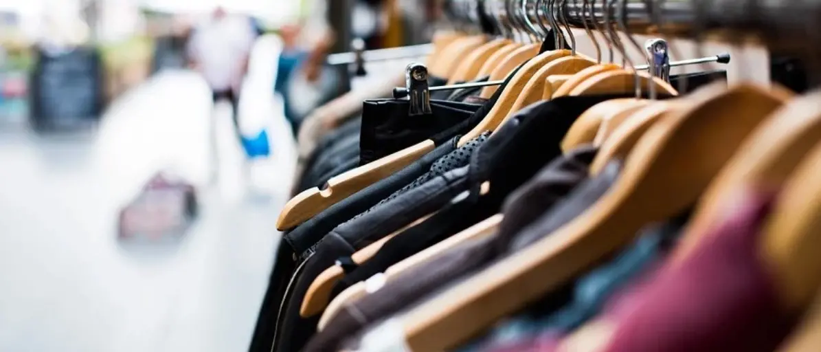 Cirò Marina, 18enne arrestato per tentato omicidio al culmine di una lite tra ambulanti alla festa del patrono