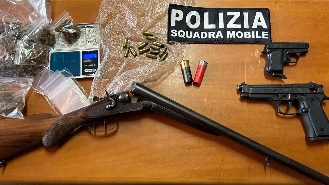 Armi e droga nascosti in un casolare nel Vibonese, arrestato un uomo