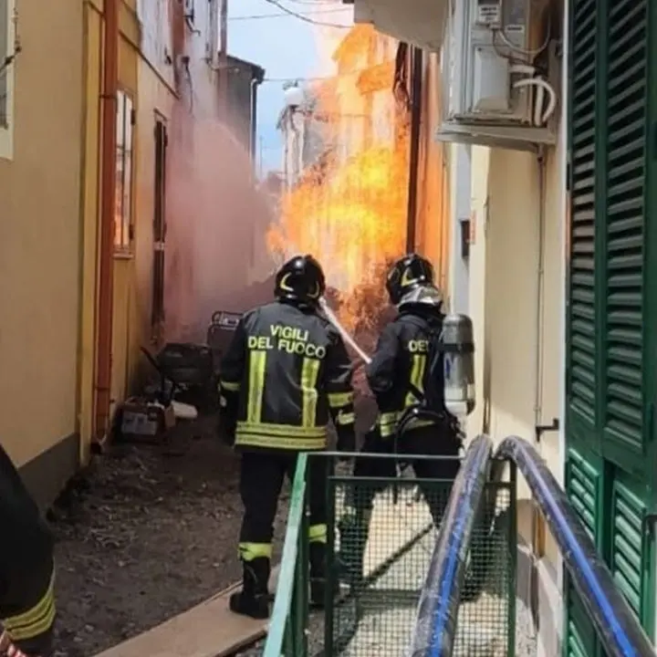 Settingiano, perdita di metano durante i lavori sulle tubazioni provoca incendio