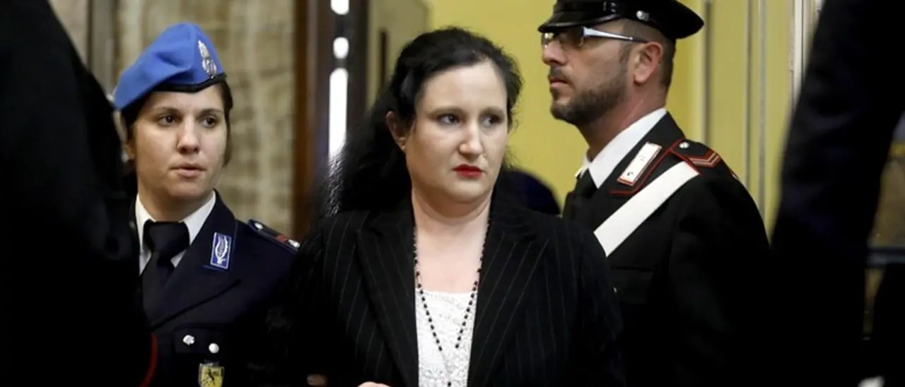 Alessia Pifferi condannata all’ergastolo per aver lasciato morire di stenti la figlia Diana di 18 mesi