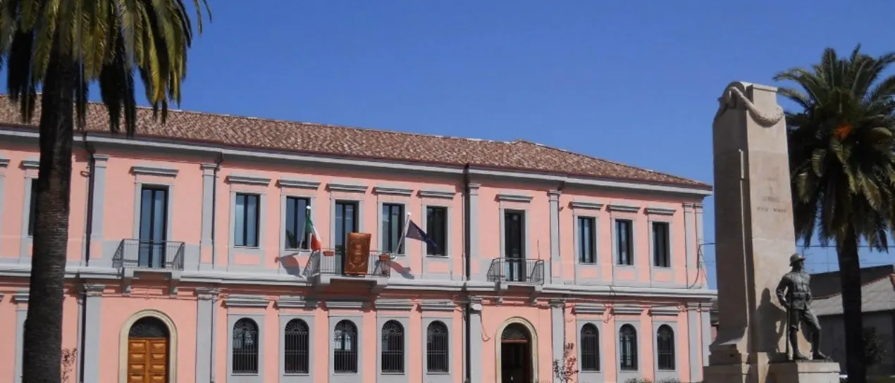 Taurianova Capitale italiana del libro: nel giorno dell’inaugurazione riapre dopo 7 anni la biblioteca comunale “Renda”