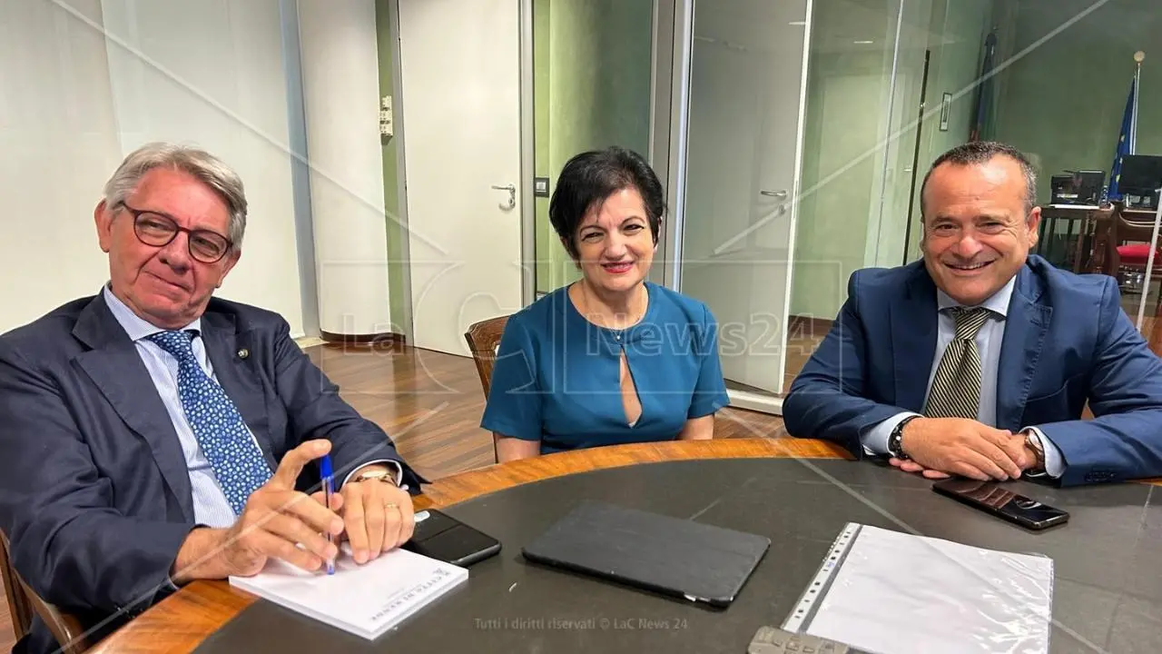 Rende, i commissari revocano il Psc: era l’ultimo atto approvato (in 15 minuti) dall’amministrazione Manna prima dello scioglimento