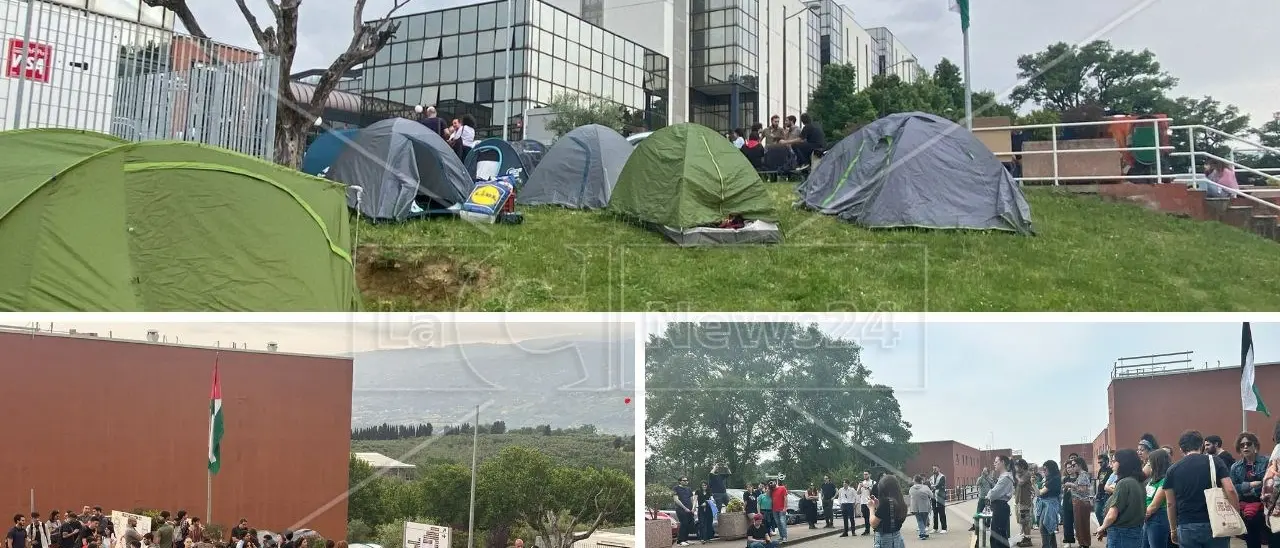 Unical, tende e proteste (pacifiche) per la Palestina. Gli studenti chiedono un’assemblea di Ateneo