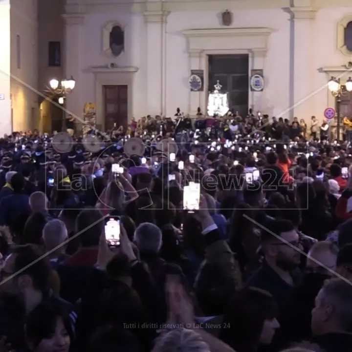 Il rito antico della Madonna di Capocolonna: questa notte la prima tappa del pellegrinaggio da Crotone