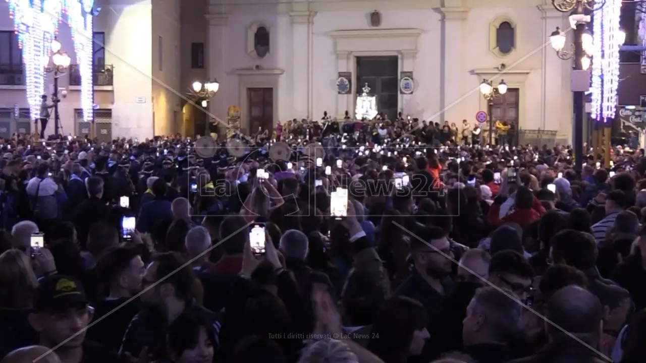 Il rito antico della Madonna di Capocolonna: questa notte la prima tappa del pellegrinaggio da Crotone