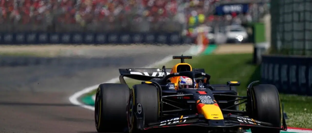 Formula 1, Verstappen vince (ma soffre) a Imola. Secondo Norris, terza la Ferrari di Leclerc
