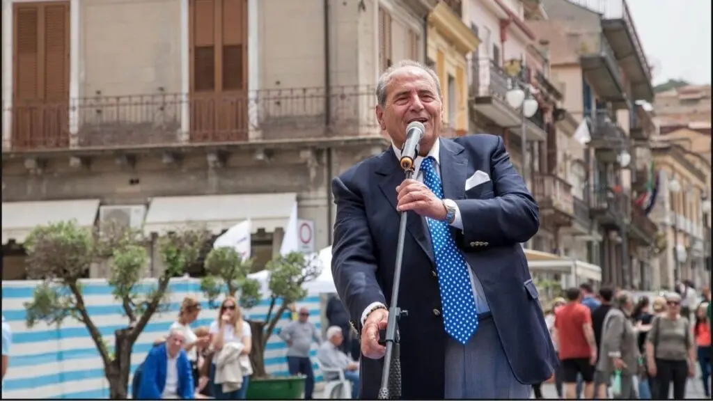 Comunali a Vibo, Muzzopappa si scaglia contro il centrodestra che ha scelto Cosentino ma esalta Limardo e Mangialavori