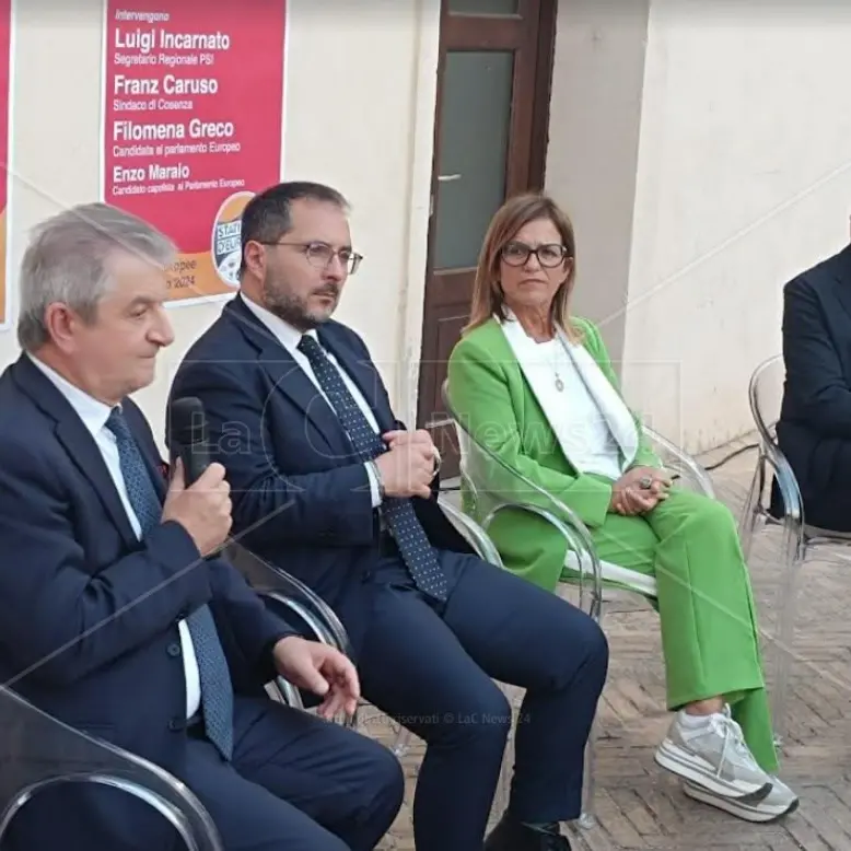 Elezioni, a Cosenza Maraio (Psi) e Greco lanciano la lista Stati Uniti d’Europa: «Si riparta dal Sud»
