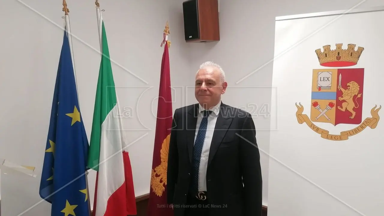 Reggio Calabria, insediato il nuovo questore La Rosa: «Più si fa squadra e più si ottengono i risultati»
